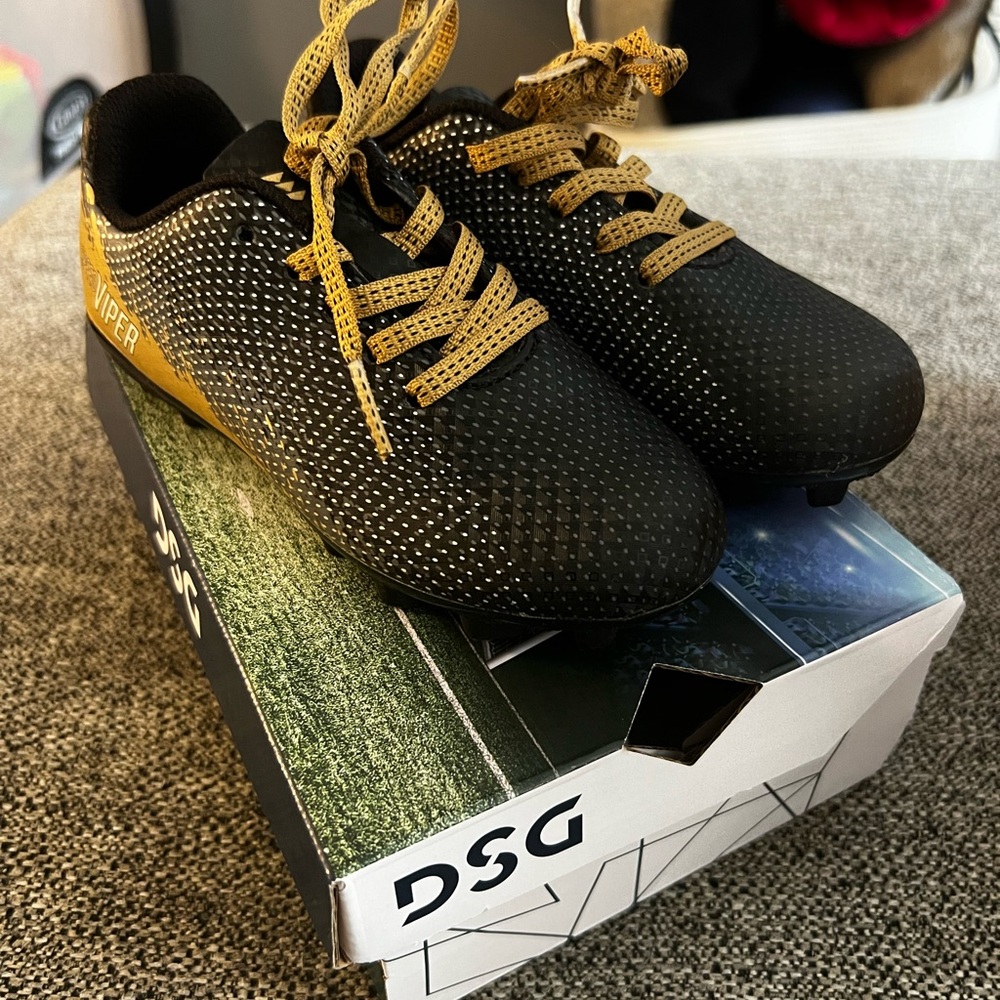 DSG Kids Soccer Cleats
